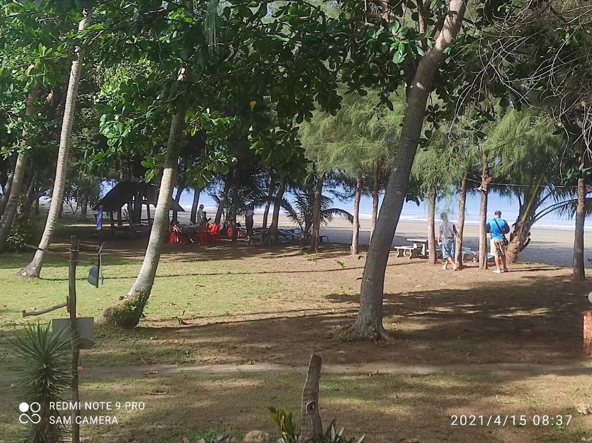 Sukorn Andaman Beach Resort Szukon-sziget Kültér fotó